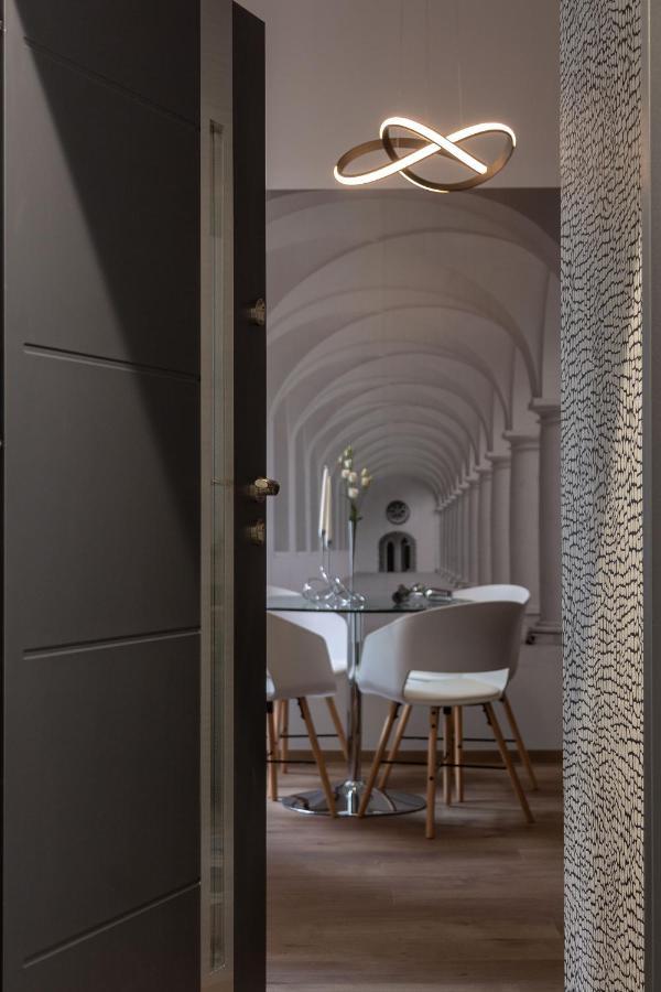 בודפשט Premium Apartment By Hi5-King Street'S Luxury Suite מראה חיצוני תמונה